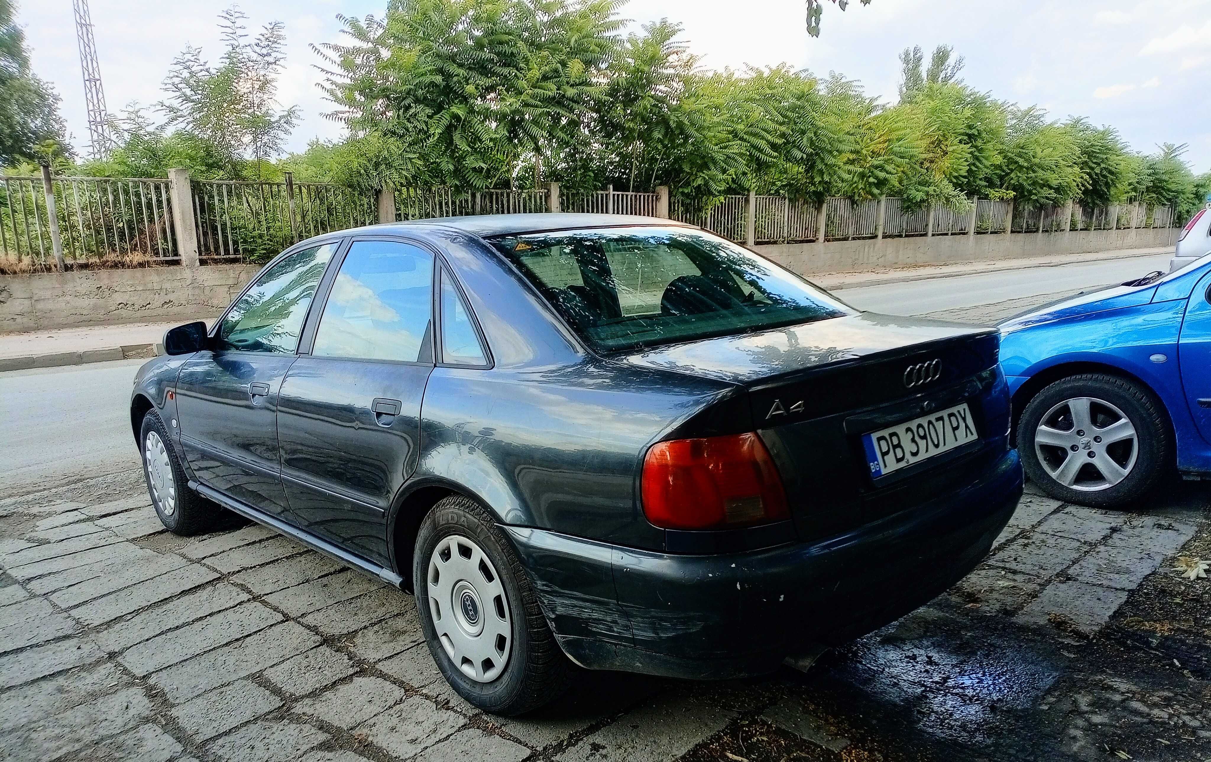 Продавам Ауди А4