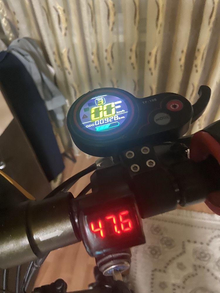 Продается самокат. М4 про куго
