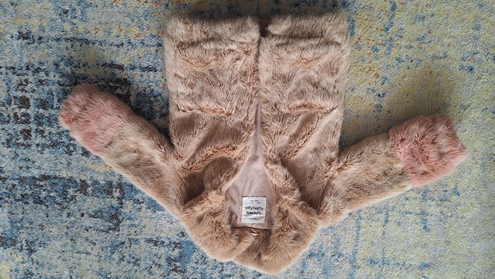 Haina Blana fetite marime 116 Zara stare foarte buna