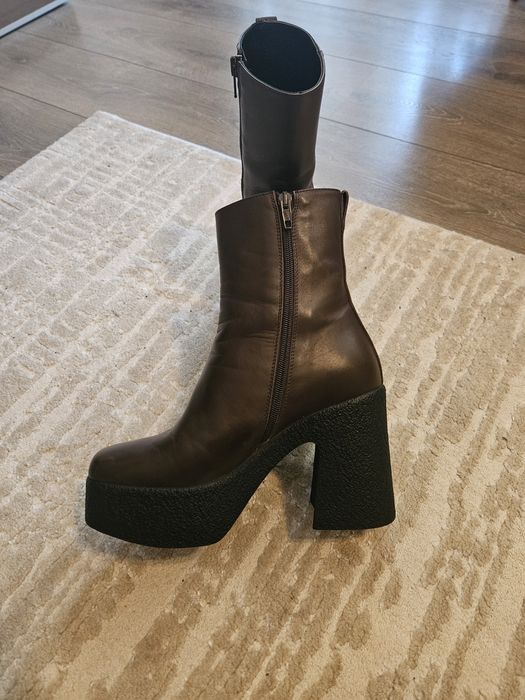 Боти Pinko. Естествена кожа.