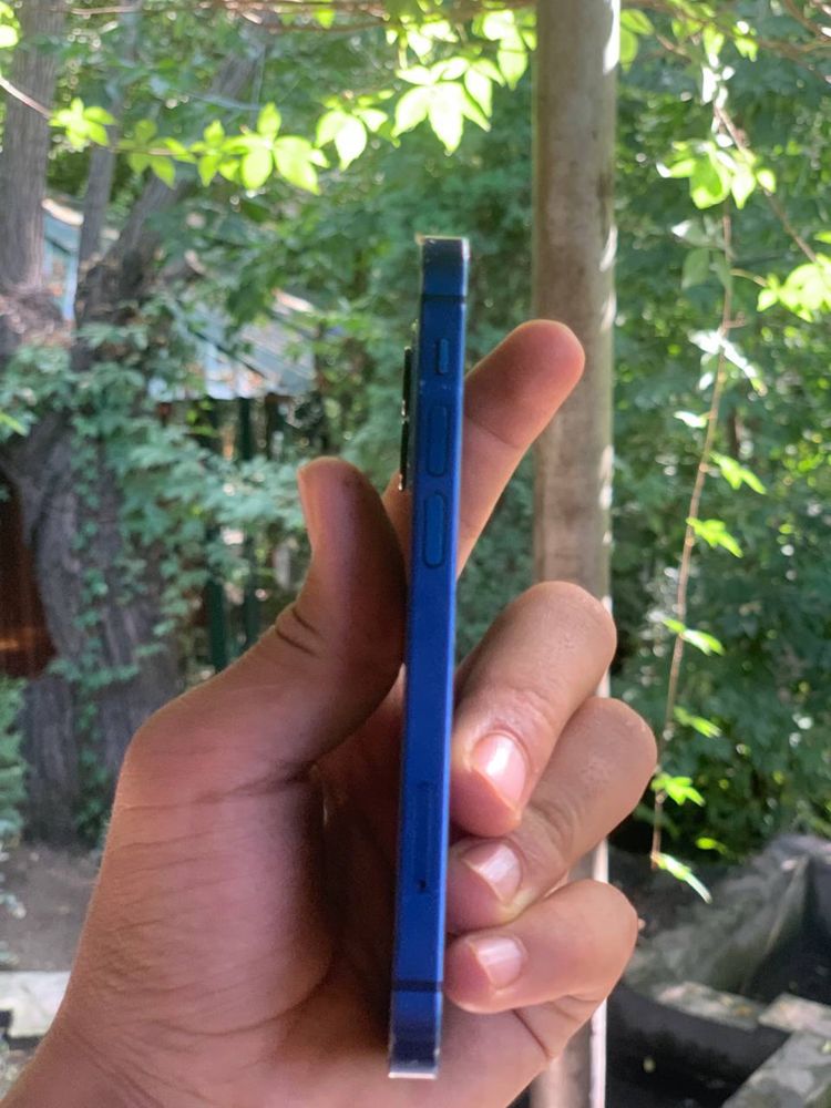 Iphone 12 mini bor hamma joyi radnoy