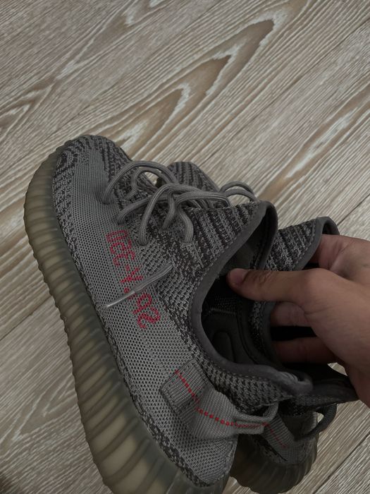 Adidasi Yeezy Boost 350