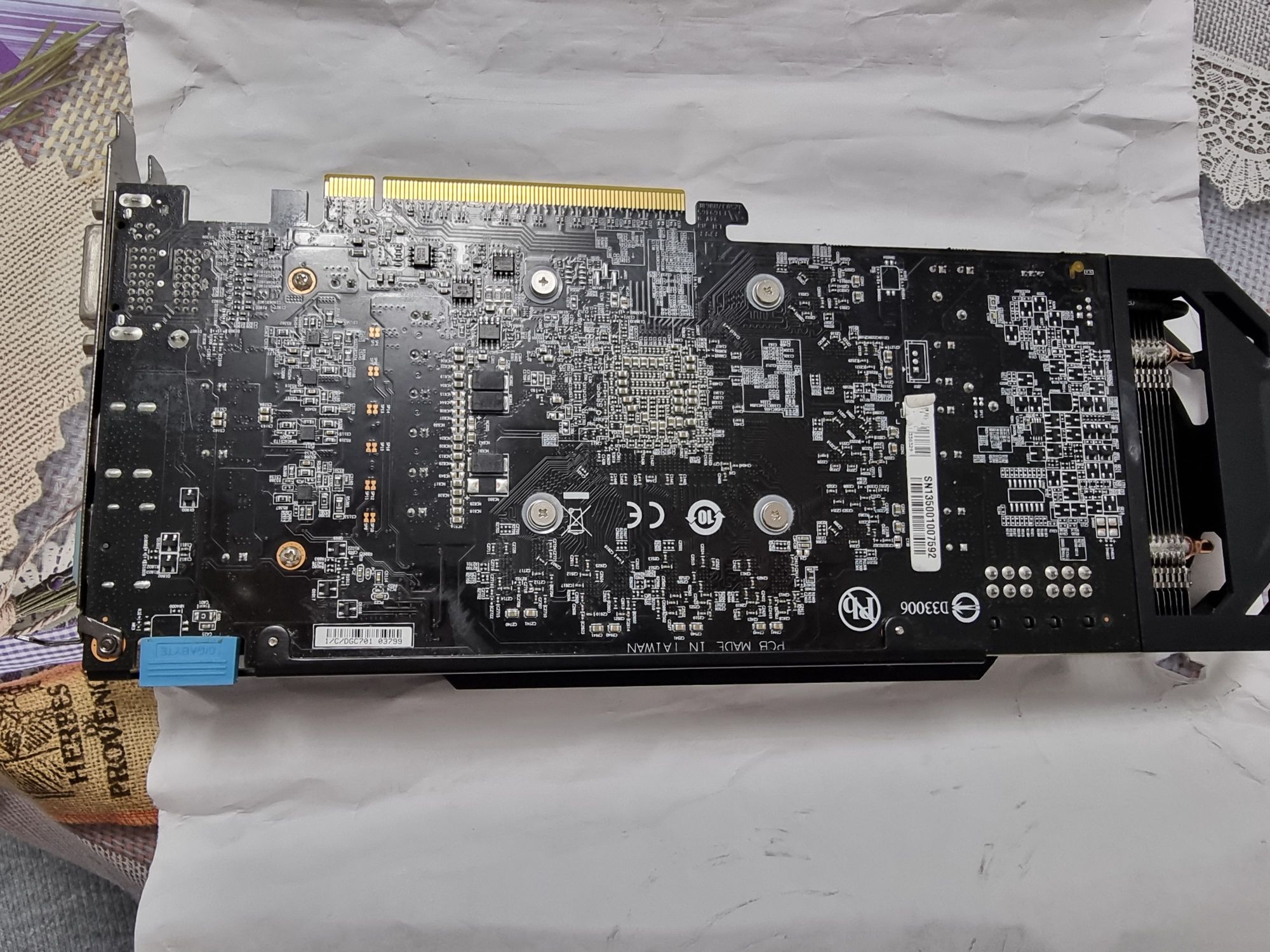 Видиокарта Gigabyte GV-R927XOC 2 GB