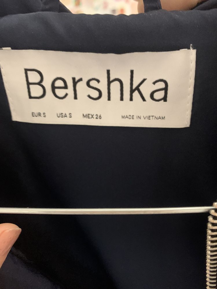 geaca bershka S