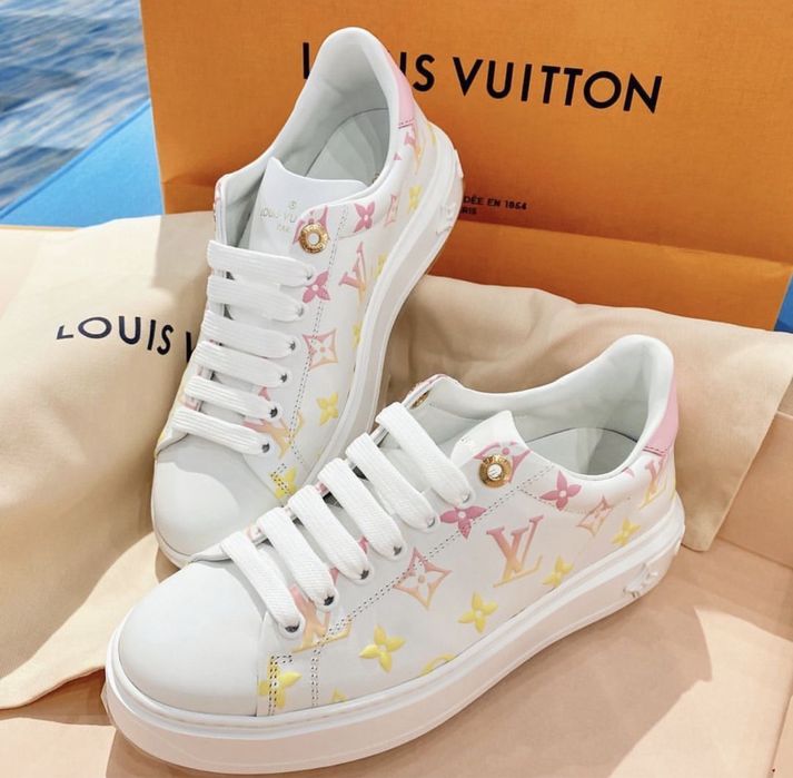 Adidasi Louis Vuitton