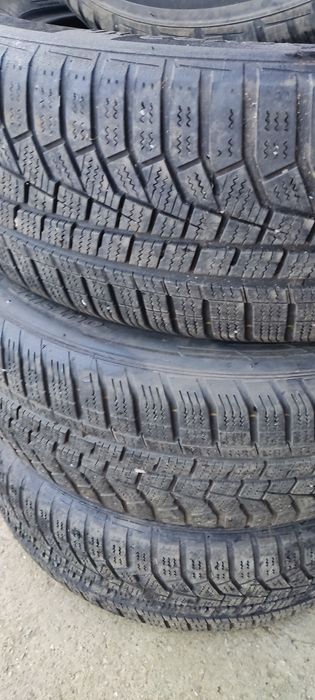 Set anvelope iarna Hankook 2021/ 205/60/16