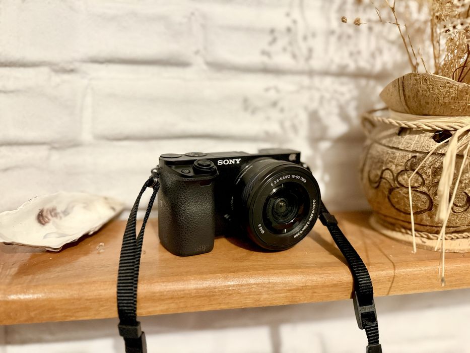 Фотоапарат Sony A6000