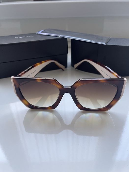 Оригинални очила Prada