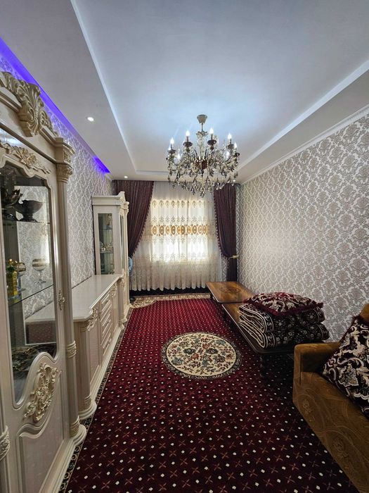 Buxoroda kvartira xonadon uy sotiladi 3 xonali 75m² 1-qavat.