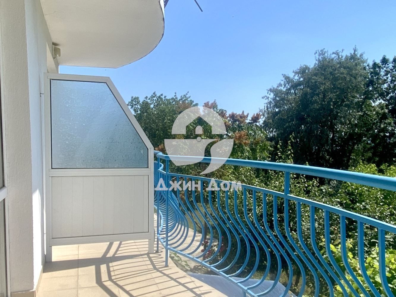 Апартамент с ЧАСТИЧНА ГЛЕДКА МОРЕ И ПЛАНИНА в Свети Никола, Свети Влас