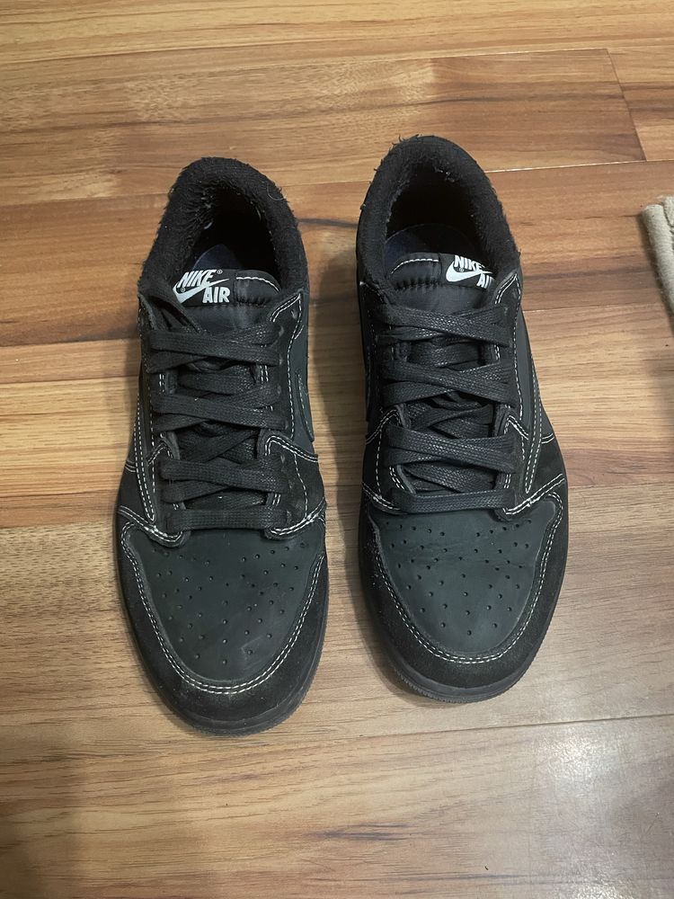 Jordan 1 low Black Phantom