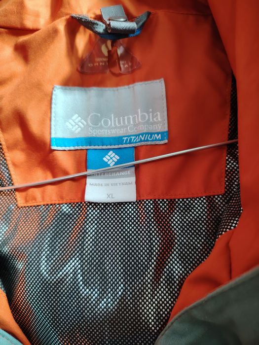 Geaca Columbia titanium,cu gluga,măsură XL