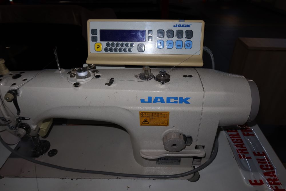 Masina liniara industriala Jack