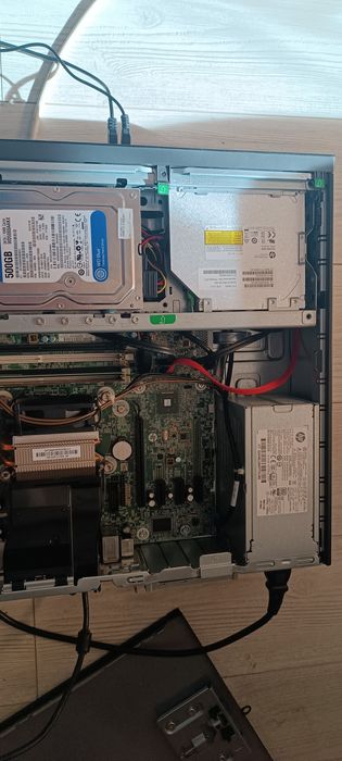 Unitate PC (procesor i5 și 12gb RAM )