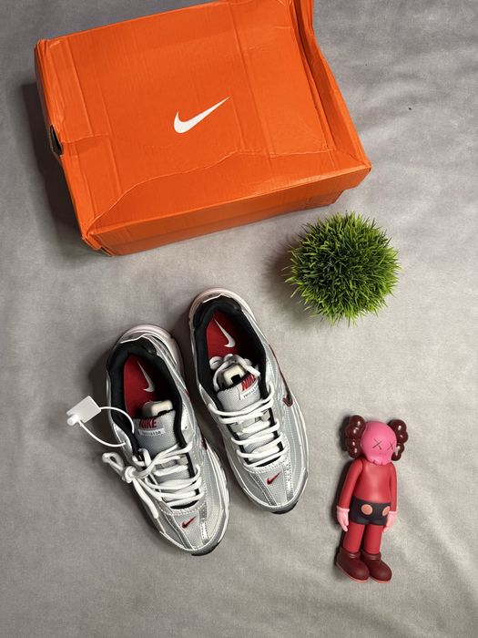 Кроссовки Nike initiator