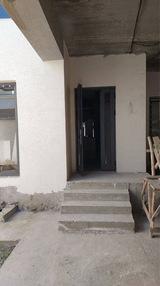 Дурмен Хайдаробод продается  Евро дом (Коробка)