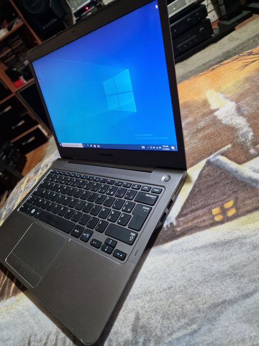 Leptop ultrabook Samsung NP530U3B I5 SSD 256GB