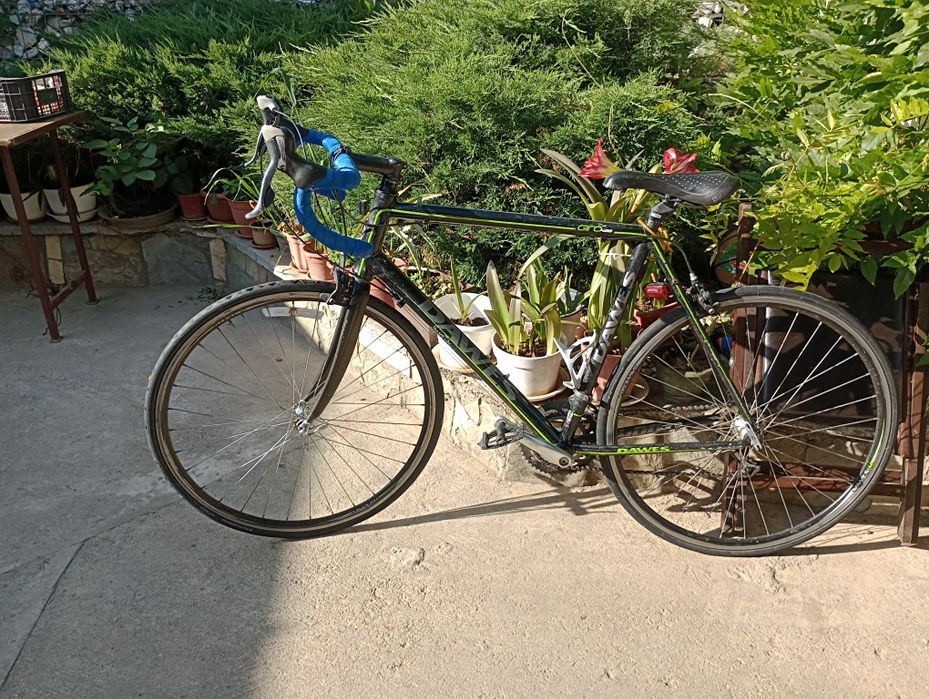Bicicleta de strada Dawes giro 400