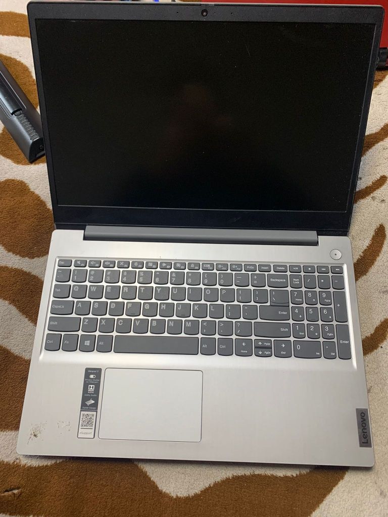 Dezmembrez laptop Lenovo ideapad 3