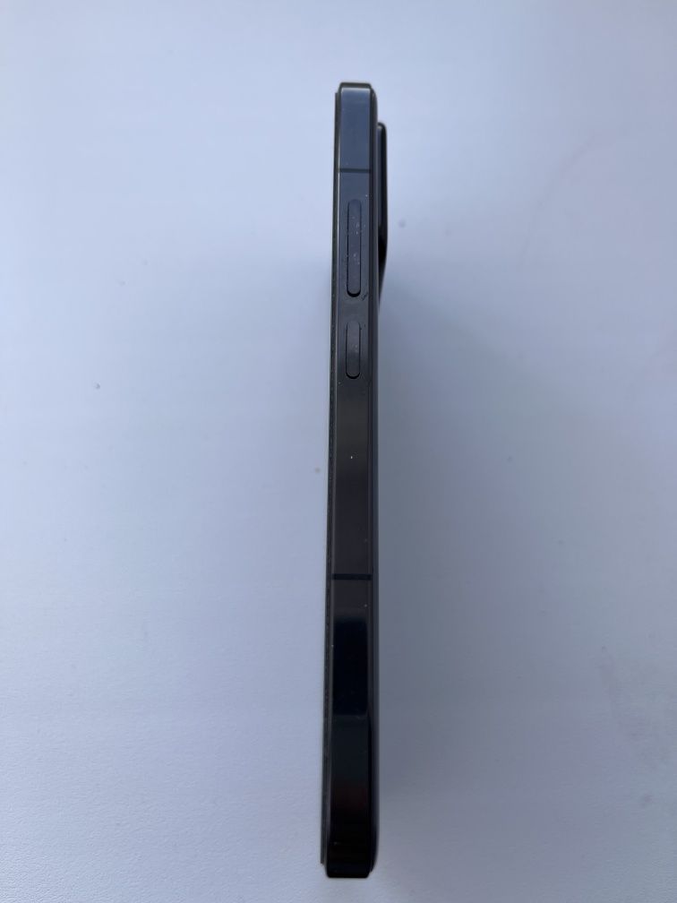 Продам Xiaomi 13