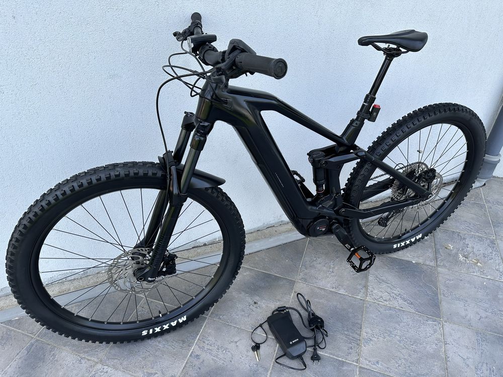 Bicicleta electrica carbon Cube Stereo Pro140 2022 M Bosch Cx bat625wh