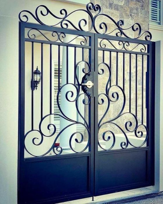 Врати , портали и огради от ковано желязо