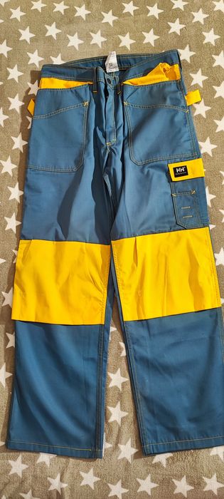 Vând pantaloni de lucru.