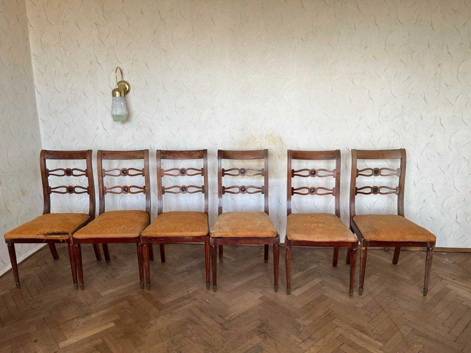 Старинна, антична, ретро разтегателна маса със столове