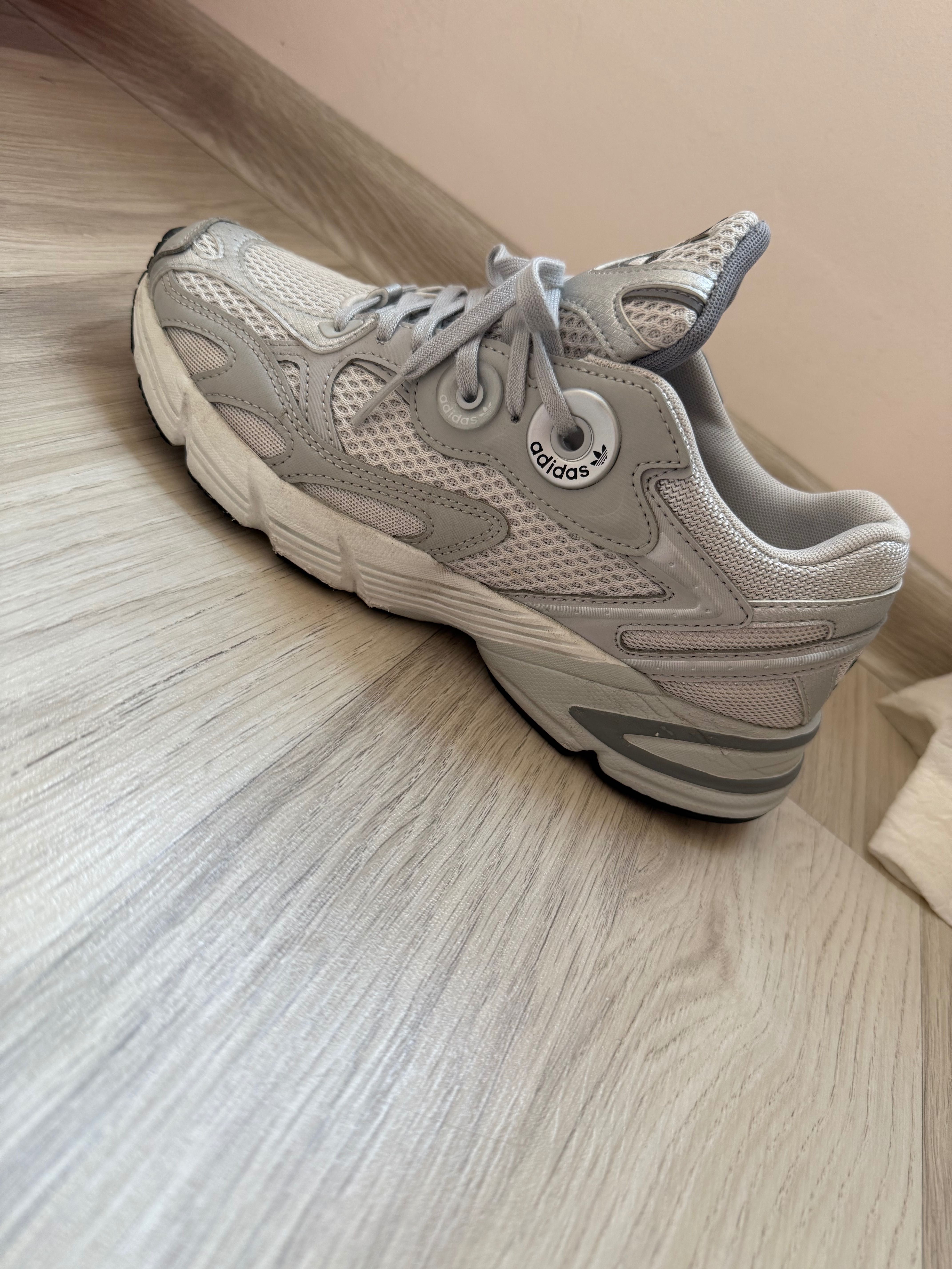 Adidas Astir grey