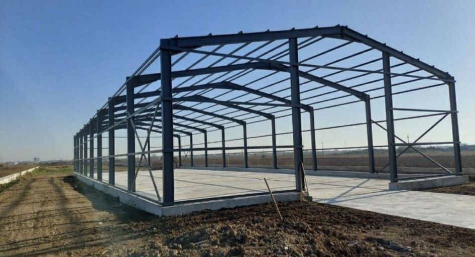 Vand hala metalica 8x27x4 Livram în Toata Țara