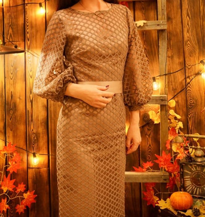 Платье женское вечернее облегающее цвет мокко