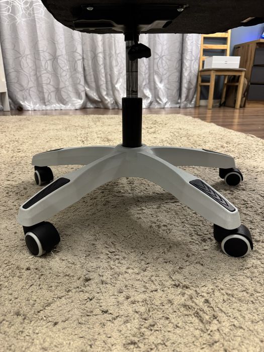 Офисное  кресло удобное