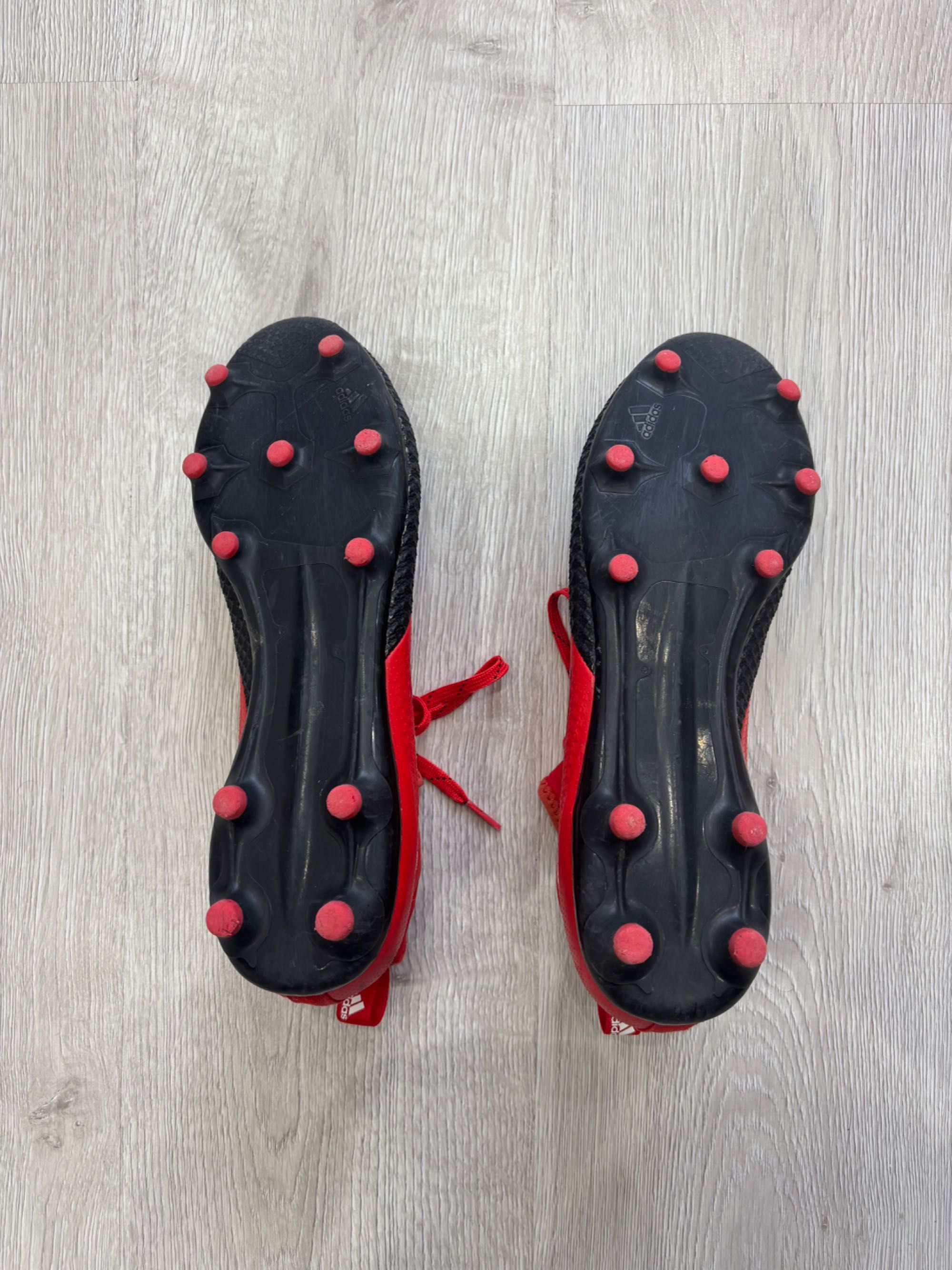 Бутонки Adidas Predator