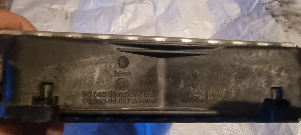 Продам радиатор печки мерседес  124 ,2.6 ,2.8  под  с кондиционером