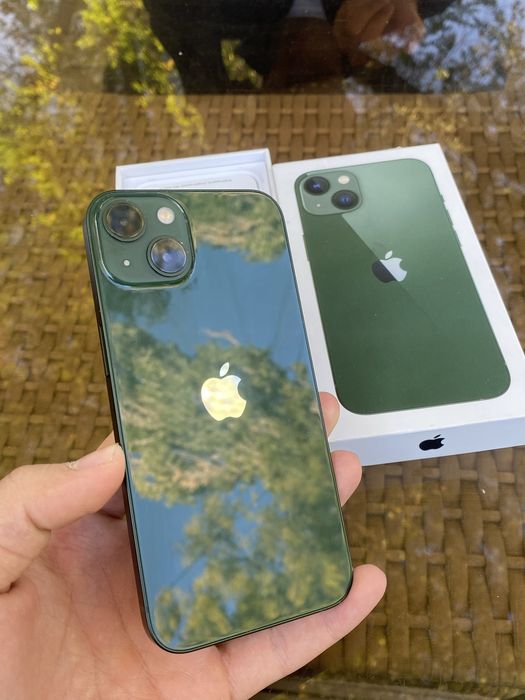 iPhone 13 в идеальном состоянии