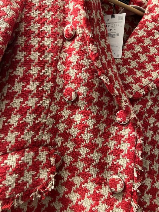 Palton Zara nou carouri