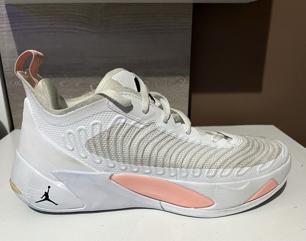 Обувки Jordan Luka 1