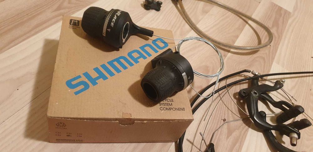 Bicicleta BMX cu cadru carbon + accesorii