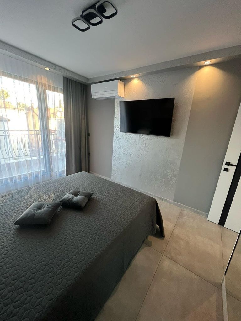 Дава се под наем Двустаен апартамент в Пловдив, Център - 70 кв.м за 650 € - Снимка #5
