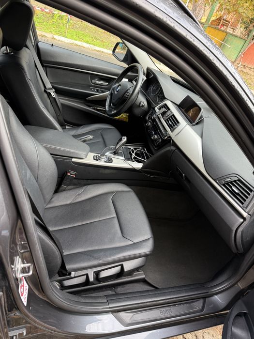 BMW  Seria 3 Touring 318d  Automat LED Navi Servotronic Euro6