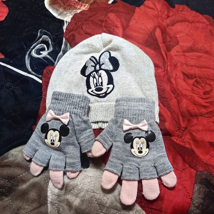 Детски зимни шапки, ръкавици и комплектчета