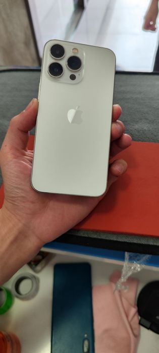 Iphone 13 pro.  Nok