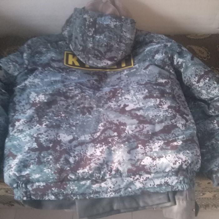 Продам зимний комплект 10000т.