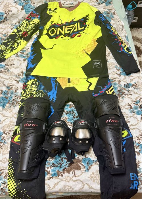 Vând Echipament enduro/motocross