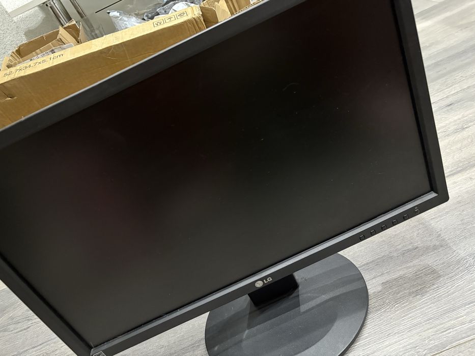 Продам монитор 21 дюйм в хорошем состоянии