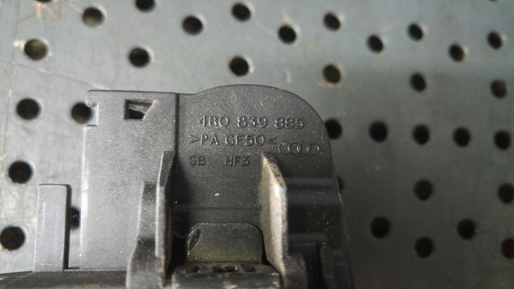 Maner usa dreapta spate audi a4 b7 8ed avant 4b0839885