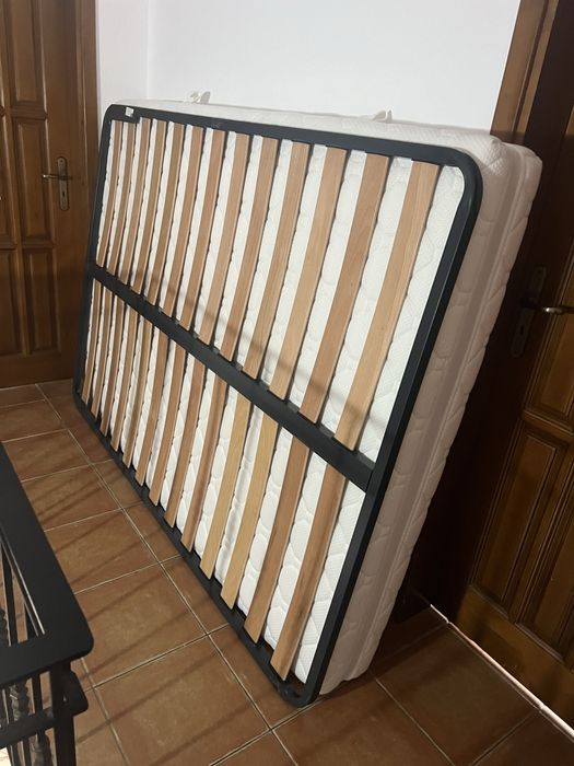 Легло 140/200 с подматрачна рамка и матрак