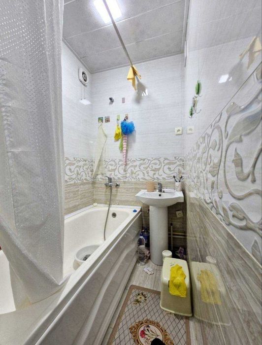 Самарканд шахрида 3 хонали, Квартира 4 қаватли бинонинг