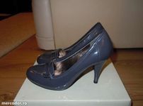 Pantofi stiletto noi