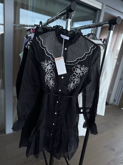 Рокля, жилетка, пола, комплект нови дамски дрехи